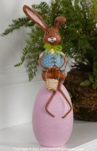 Edward Hopper Easter Bunny Rabbit Figurine Lori Mitchell New ESC