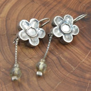  Silver Daisy Flower Clear Bead 5 2G Dangle Earrings YR892