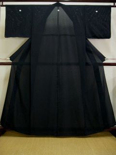 A1220R Vintage Japanese Kimono Montsuki Black Ro Unlined Silk