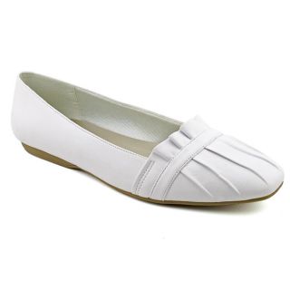 Easy Street Flow Womens Size 5.5 White Flats Shoes New/Display