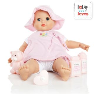 Madame Alexander Baby Cuddles Doll and Accessories   Light Complexion