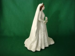 Royal Worcester Figurine Queen Elizabeth II Diamond Wedding