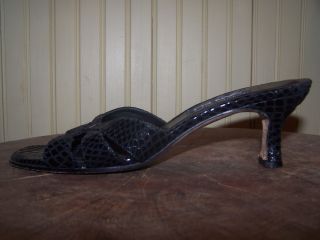 Van Eli Size 8N Black Snake Pattern Leather Slip On Open Toe Sandals