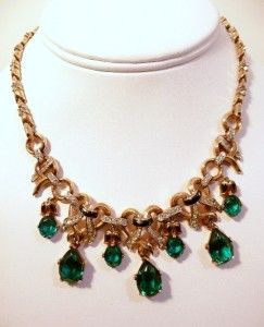 Early Faux Emerald Rhinestone Trifari Necklace Earrings