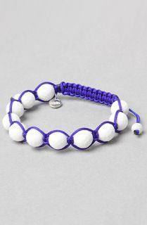 Pangea Life Essentials The Faceted White Shell Bracelet in Cobalt Blue
