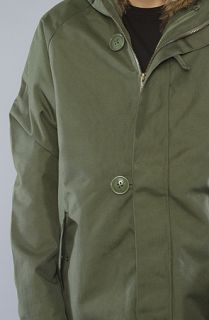 Makia The Raglan Parka in Olive Concrete