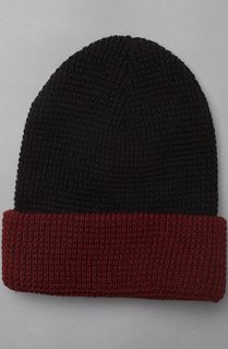 Brixton The Duncan Beanie in Black Burgundy