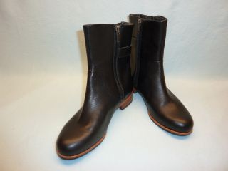 UGG Womens Finnegan Black Short Boots Shoes Size 7