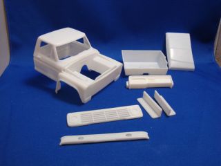 Resin 1970s Ford F700 Truck cab Conversion From Missing Linkrc