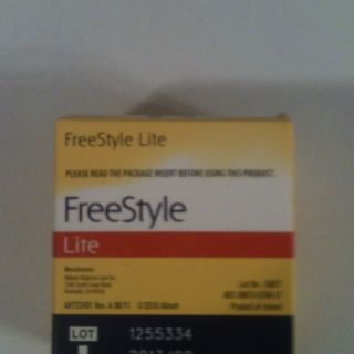 FREESTYLE LITE BLOOD GLUCOSE TEST STRIPS 100 COUNT EXPIRES 12 2013