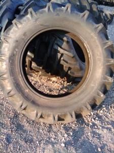  28 Ford 8 Ply Akuret R 1 Bar Lug Farm Tractor Tires with Tubes
