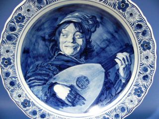 C054 Frans Hals on 15½ Handpainted Delft Plate Raam