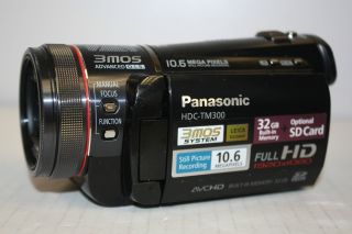 Panasonic HDC HDC TM300 32 GB Camcorder   Silver (For Parts)