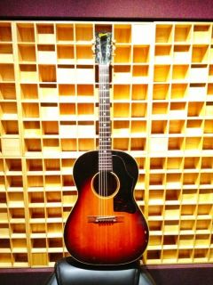 Vintage 1958 Gibson LG1 Acoustic Guitar and Case Good Condition All