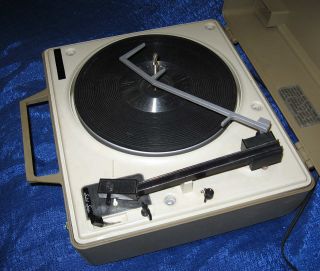 Portable Fully Automatic Multiplay GE Phonograph Record Player Very