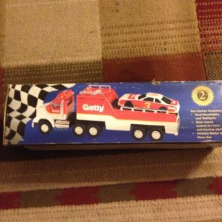1995 Plastic Getty Toy Race Stock Car Carrier Truck