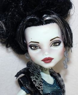 Monster High Frankie Stein Repaint OOAK  Angelina Jolie  Last Doll