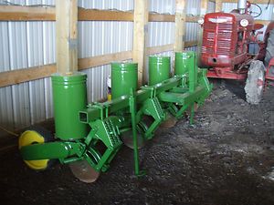 John Deere Model 71 corn planter compact tractor garden 4 row