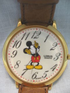  RARE VINTAGE MICKEY MOUSE LORUS WATCH WITH LARGE GLOW IN THE DARK FACE