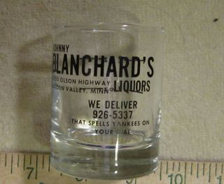 Johnny Blanchards Liquors Golden Valley MN Yankees Measuring Glass