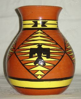 1975 Lower Sioux Pottery 9 Pot Vase by Rita Goodthunder Dakota Native