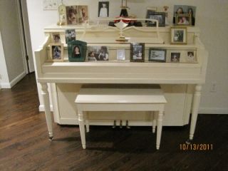 Hardman Console Piano Sound Beauty Value