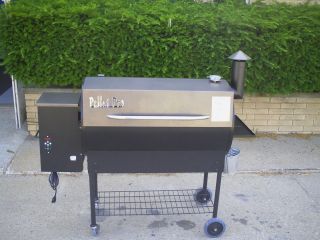 PELLET PRO Pellet grill smoker / oven 969 of cooking surface W/ 40