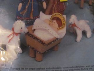 Vtg RARE Christmas Bucilla Felt Kit 9 PC Nativity Set Baby Jesus 1991
