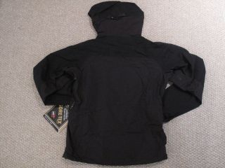 THIS AUCTION IS FOR A BRAND NEW WITH TAGS PATAGONIA MENS PIOLET