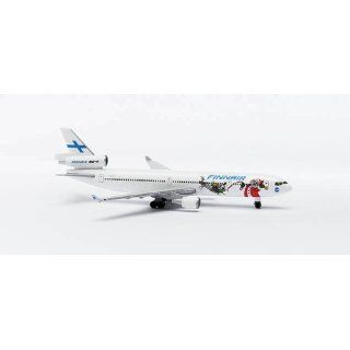 Herpa Wings MD 11 Finnair Christmas Santa Claus Model