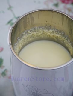 Take a look, hot fresh soymilk