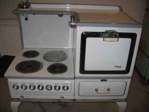 Vintage GE Hotpoint Electric Range Stove Oven Edison Pick up in MA NO