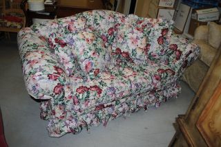  End Lora Ashley Style Floral Fabric Large Love Seat Sofa Hickory Hill