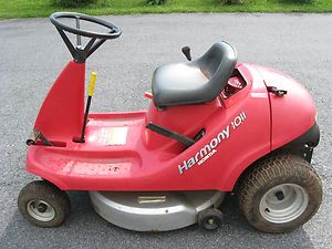 Honda Harmony 1011 30 in Riding Lawn Mower Used