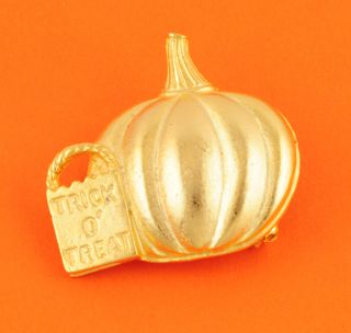Matte 14kt Yellow Gold EP Trick or Treat Bag Pumpkin Halloween Pin