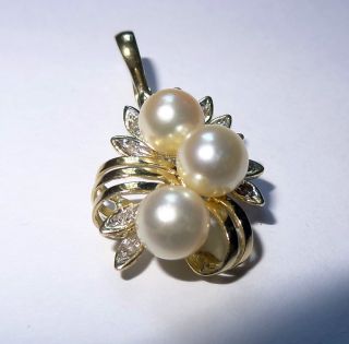 14k Solid Yellow Gold Pearl Pendant