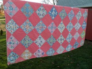 ANTIQUE QUILT HANDMADE FEED SACK RED SQUARE & MULTI COLORED COTTON OLD