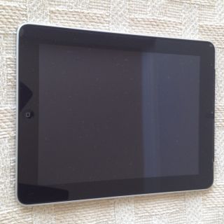 Apple iPad A1337 32GB WiFi 3G Tablet MC496LL 
