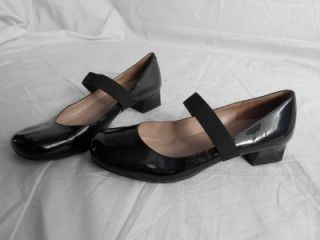 Marc by Marc Jacobs Black Patent Leather Mary Jane Heels 37 5
