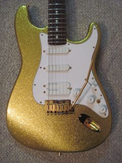   Custom Shop Stratocaster Plus Ultra Gold Metal Flake 100 MINT COND