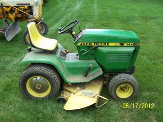 John Deere 210 Lawn Tractor with Deck