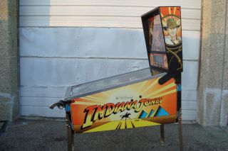 Indiana Jones Pinball Machine  