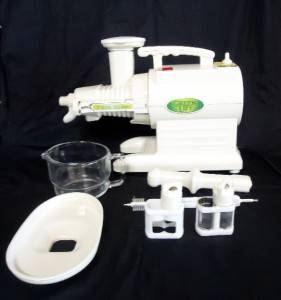 Green Life Star Juice Extractor Twin Gear Model GL 2000I Juicer by Tribest  