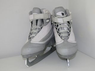 Riedell 810 Soft Boot Figure Ice Skates Kids Junior Size 3 Gray White