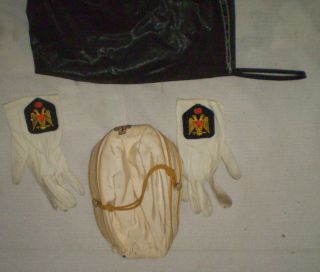The Templar Knights Knights of Columbus Hat and Gloves with Bag