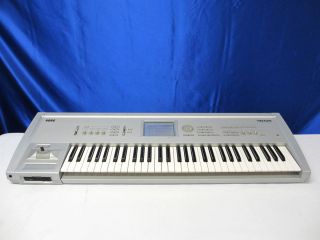 Korg Triton Classic Synthesizer Workstation Excellent Sounds