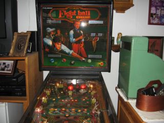 Pinball Machine Bally 8Ball Champ