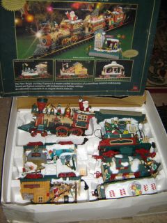 New Bright Holiday Express Animated Christmas Train No 387 1996