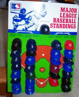 MLB Baseball Al NL Mini Plastic Helmet Display Stand Unused 1984