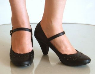 New Comfy Heel Round Toe Cut Out Mary Jane Pumps Black